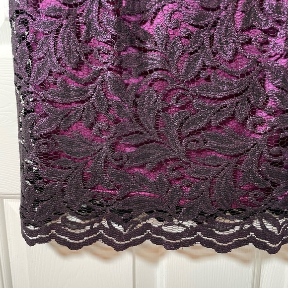 💋 NWT Jax STUNNING Purple/Black Lace Shortsleeved Midi Dress Size 4 - Picture 10 of 15